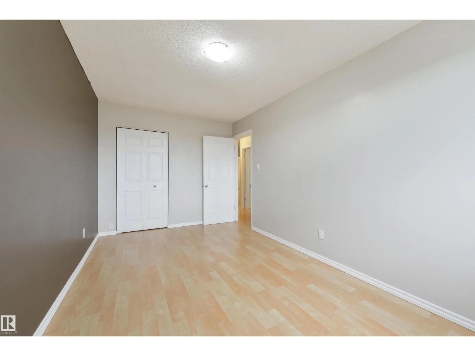 4426 47 ST