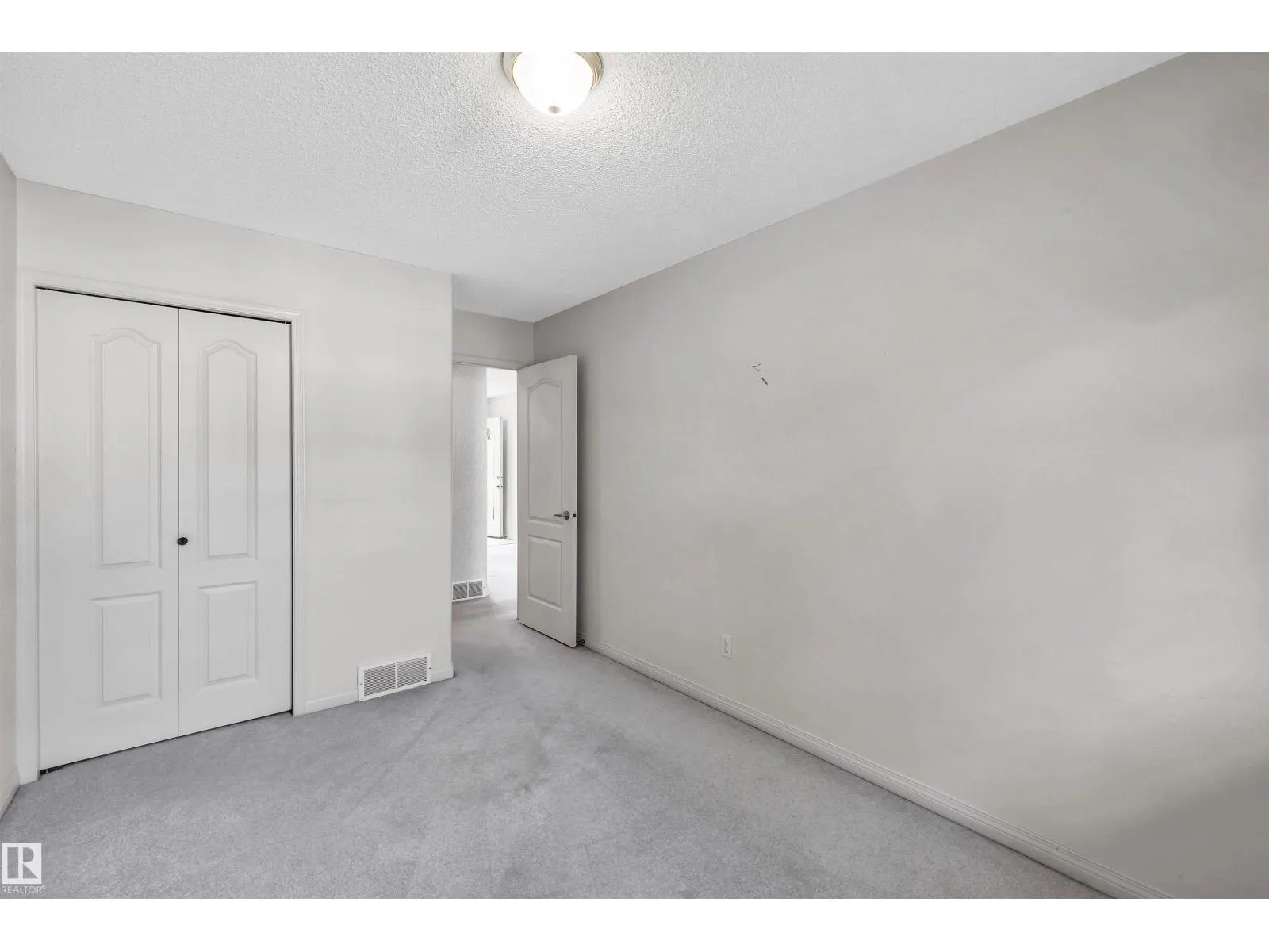 973 YOUVILLE DR W NW