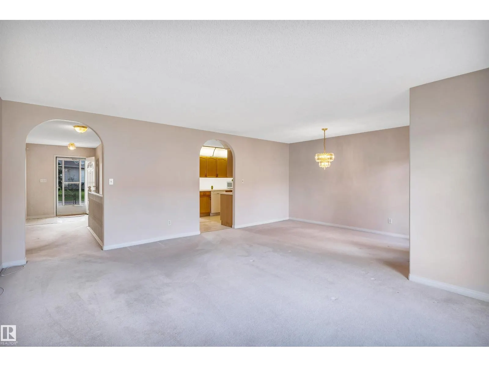 973 YOUVILLE DR W NW