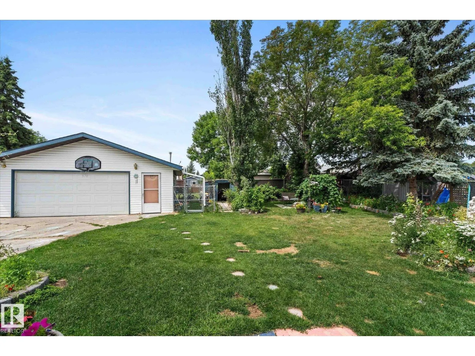 44 GARDEN VALLEY DR