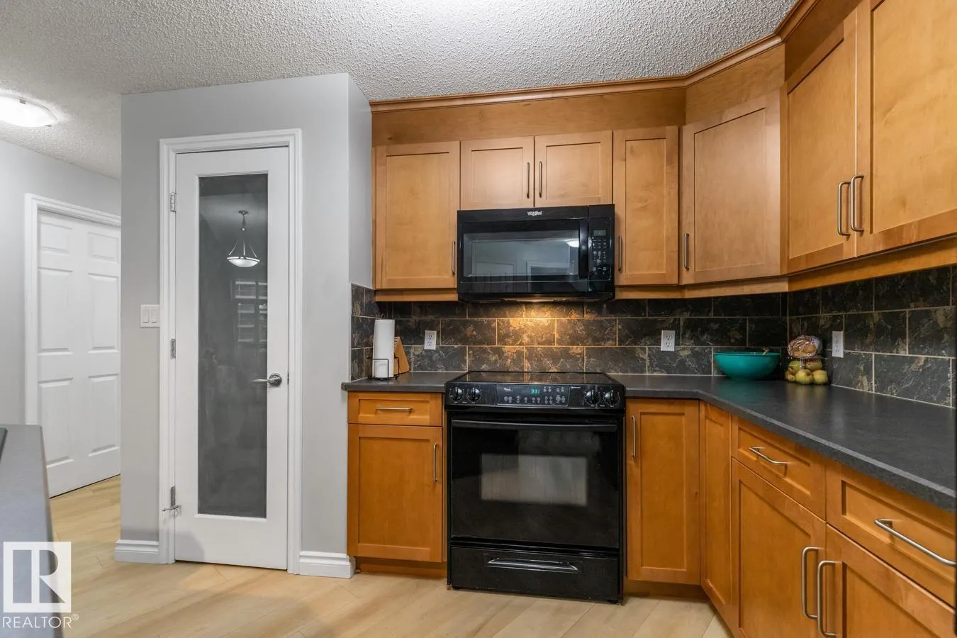#402 9020 JASPER AV NW