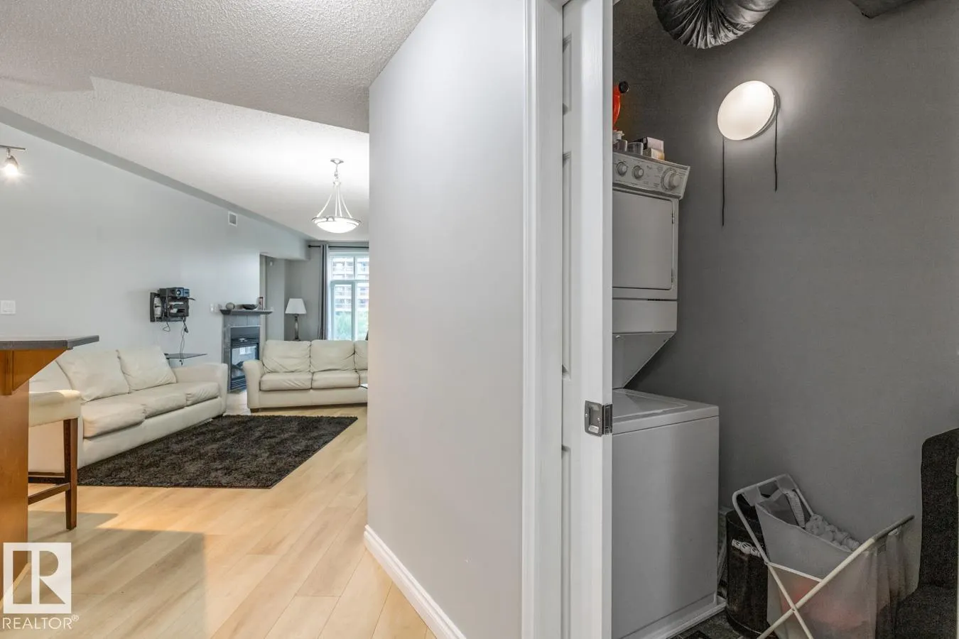 #402 9020 JASPER AV NW
