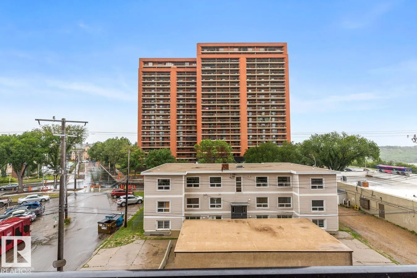 #402 9020 JASPER AV NW