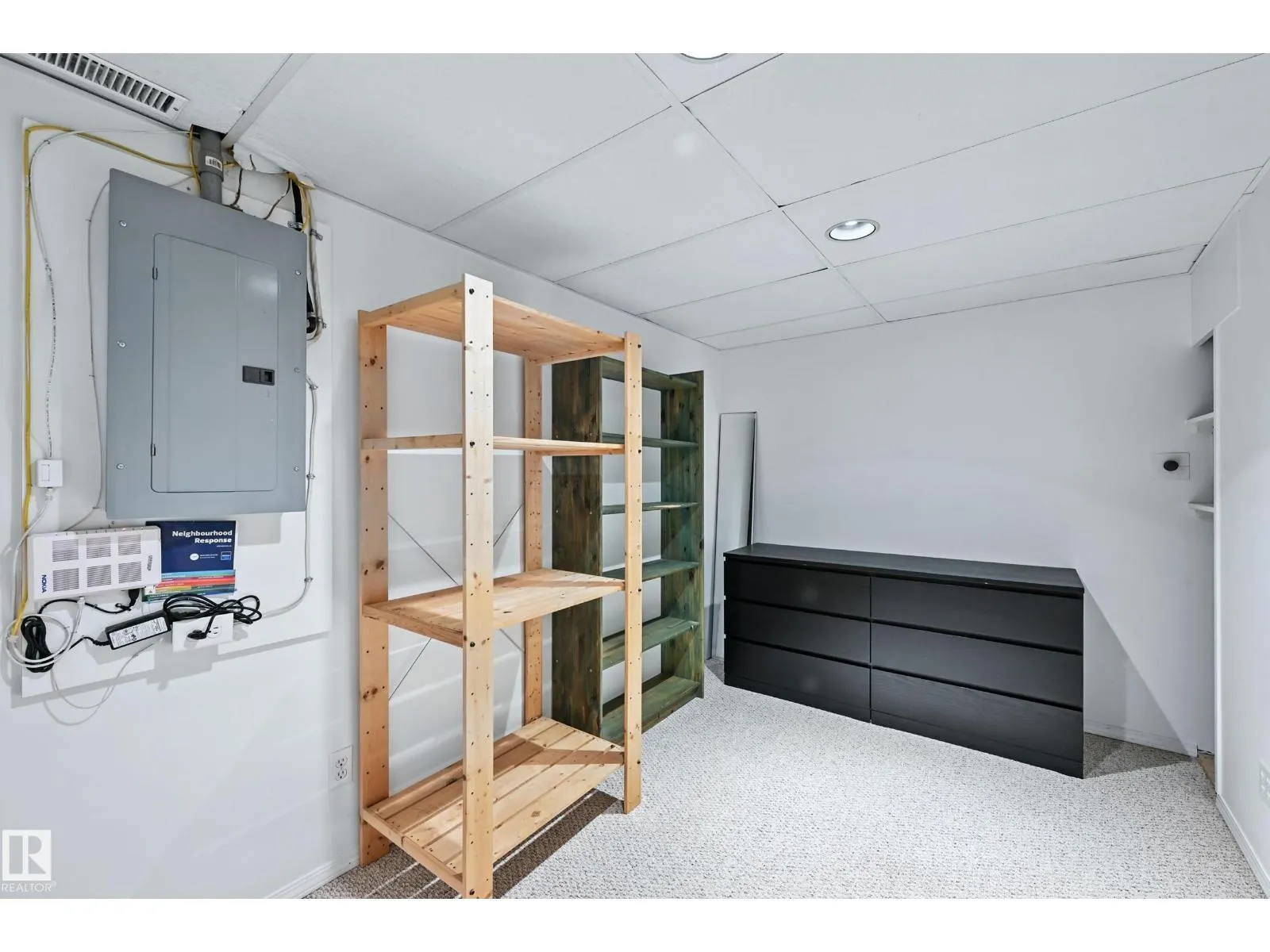 9944 85 AV NW