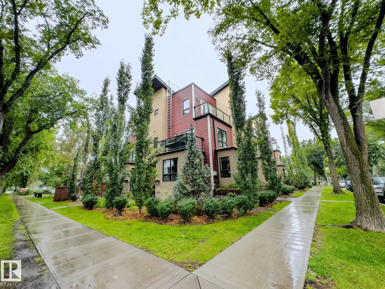 8306 108 ST NW