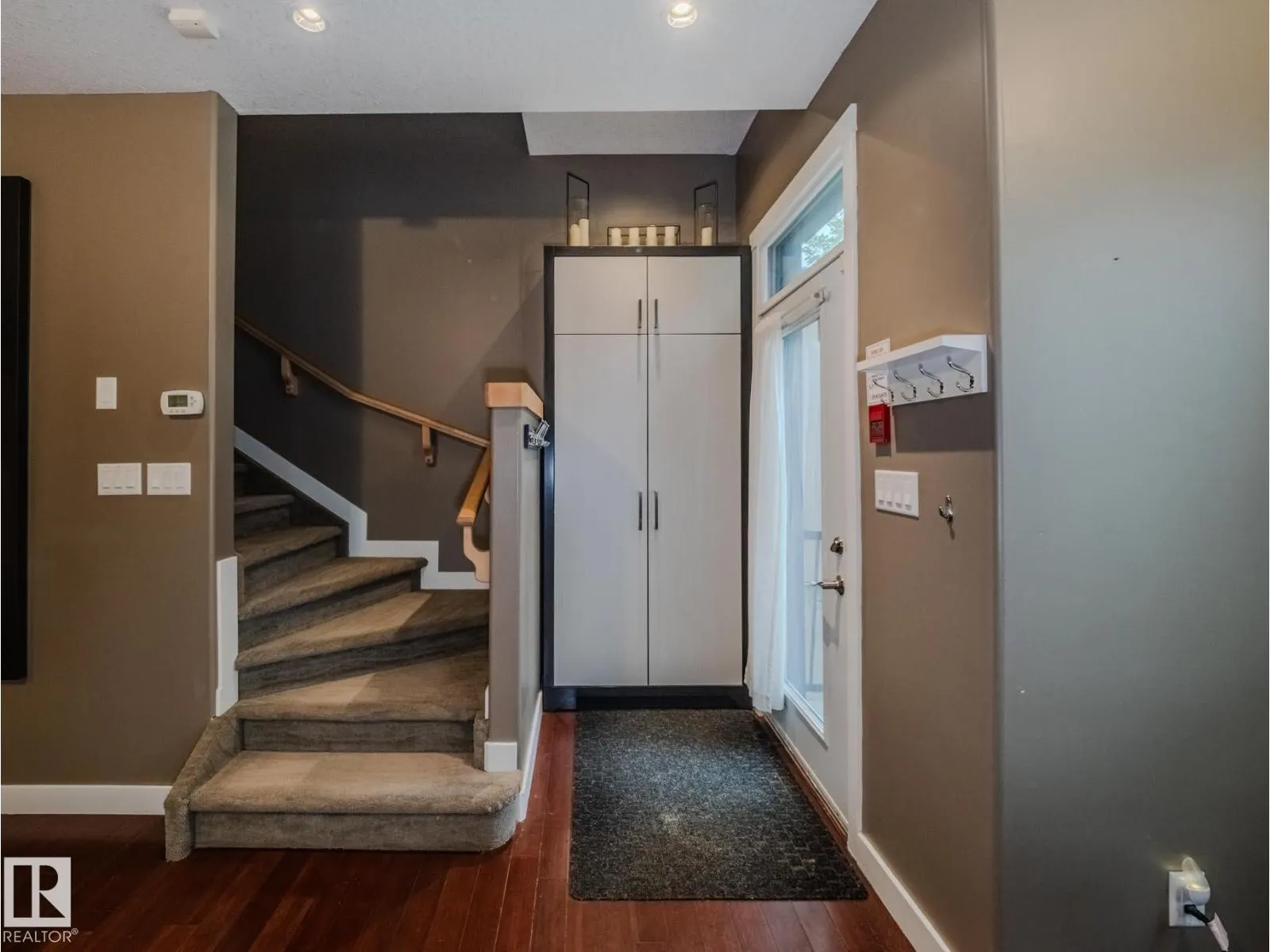 8306 108 ST NW