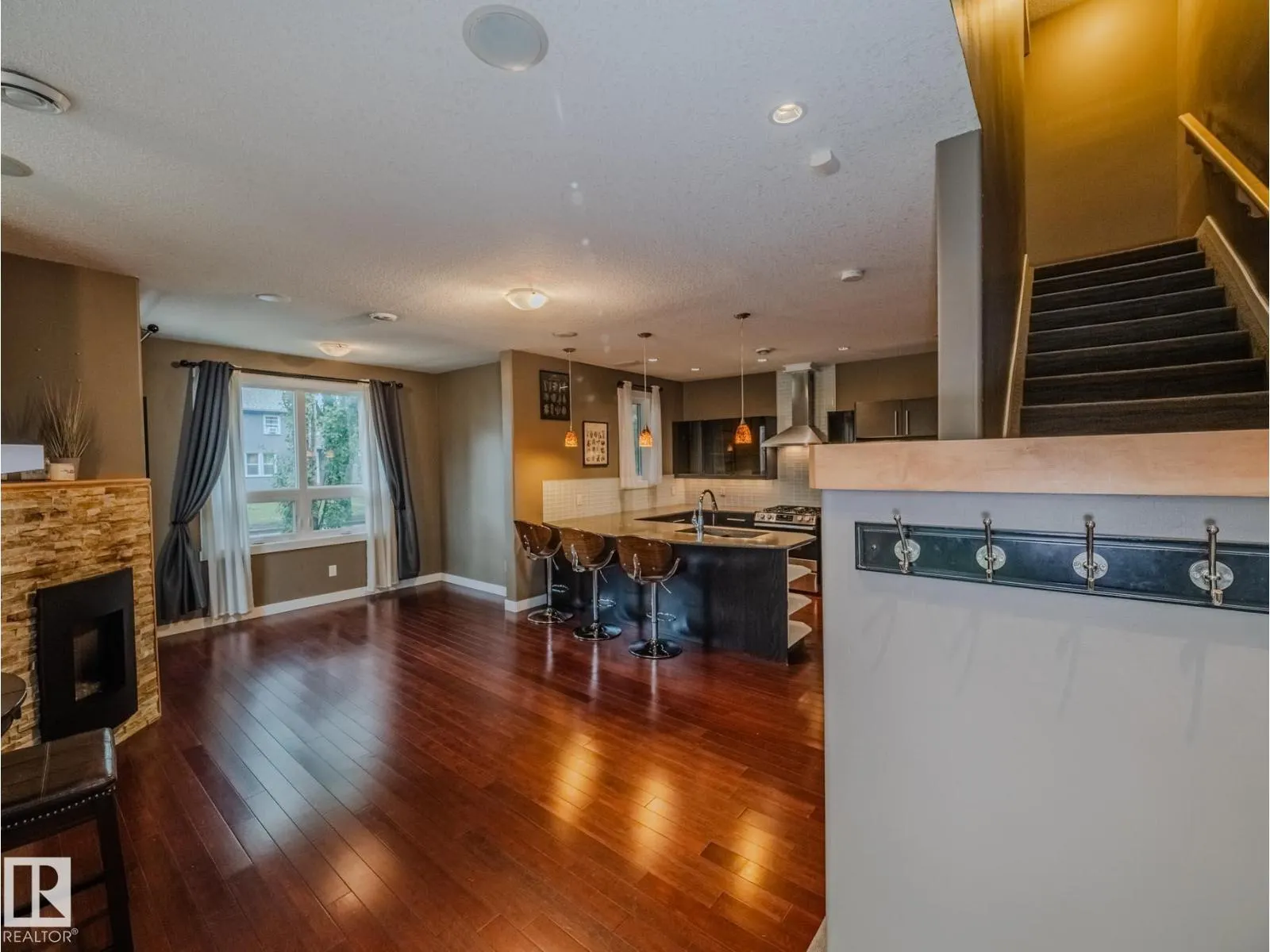 8306 108 ST NW