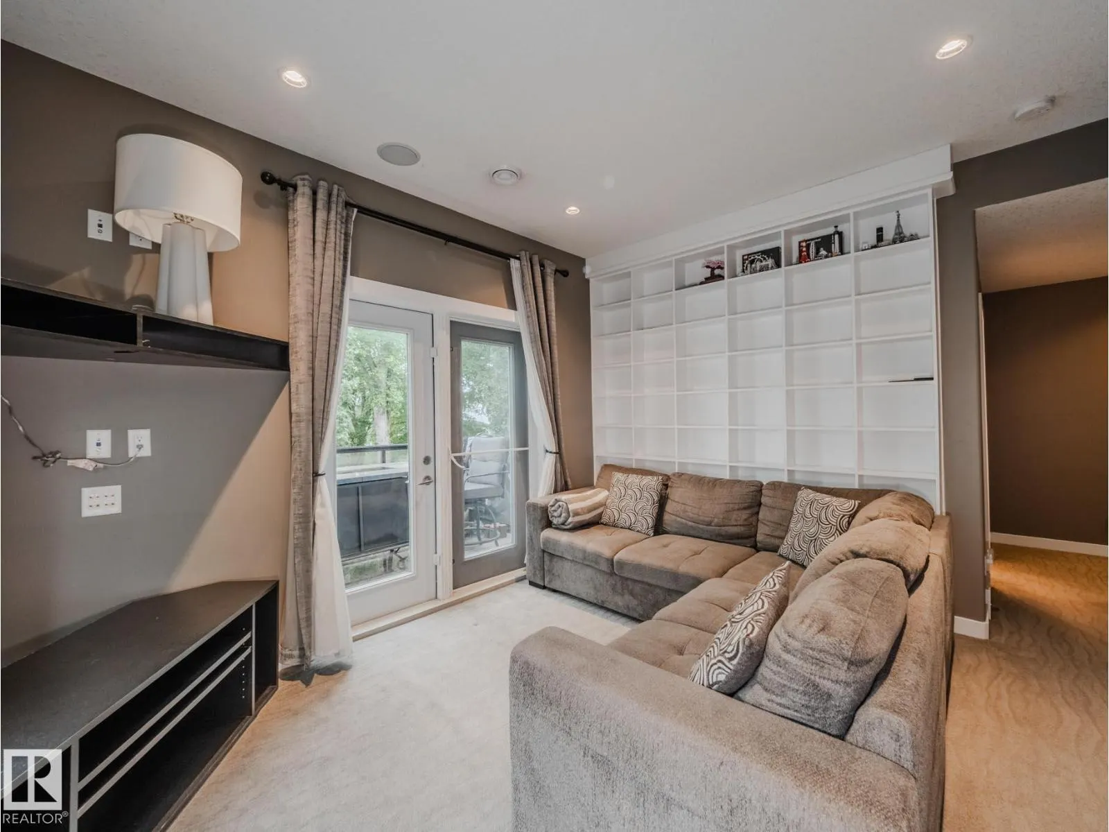 8306 108 ST NW