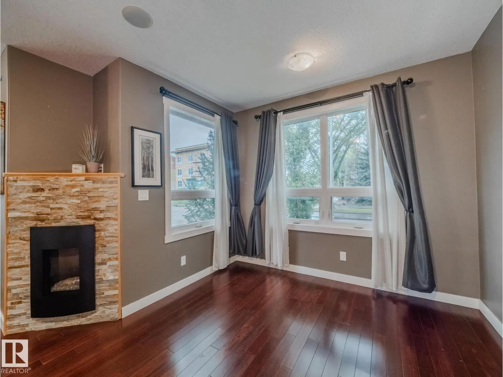8306 108 ST NW