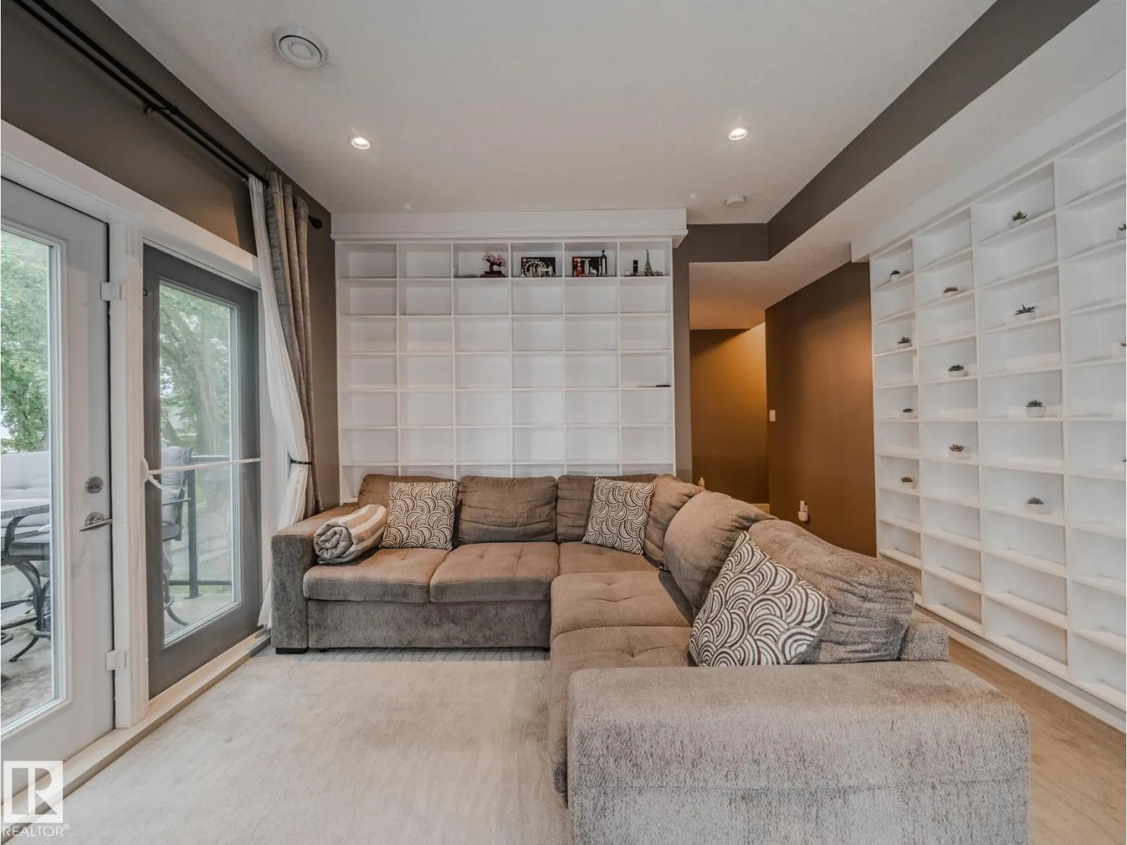 8306 108 ST NW
