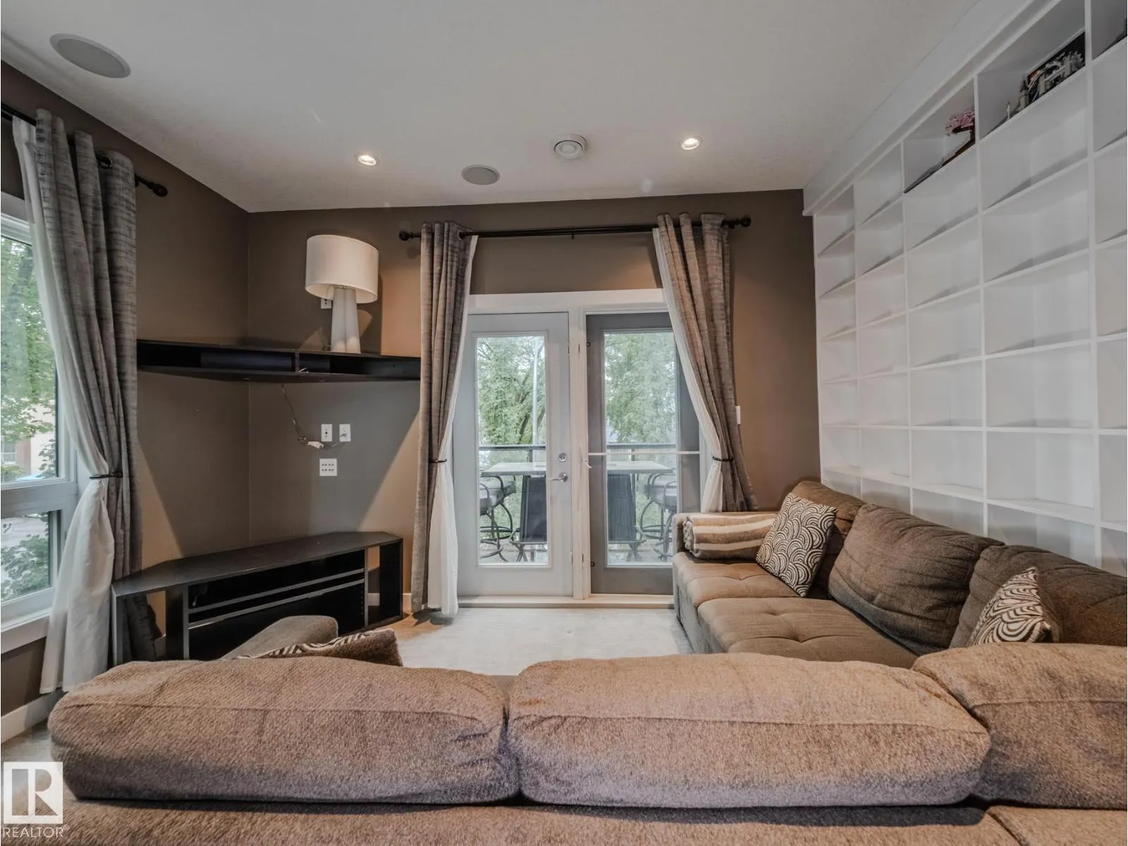 8306 108 ST NW
