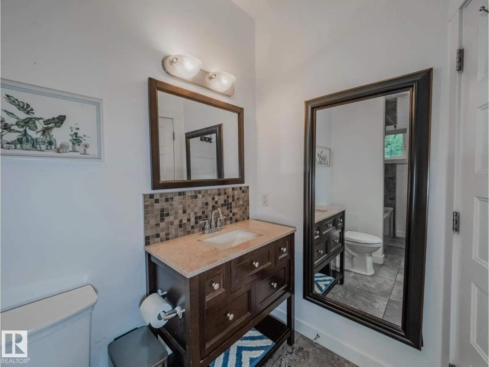 8306 108 ST NW