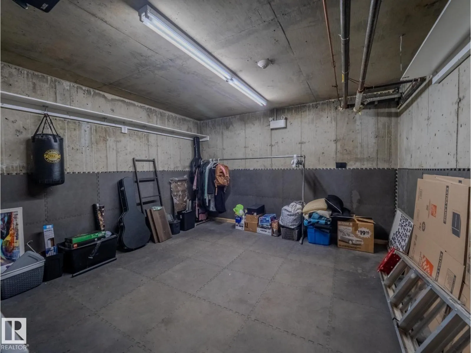 8306 108 ST NW