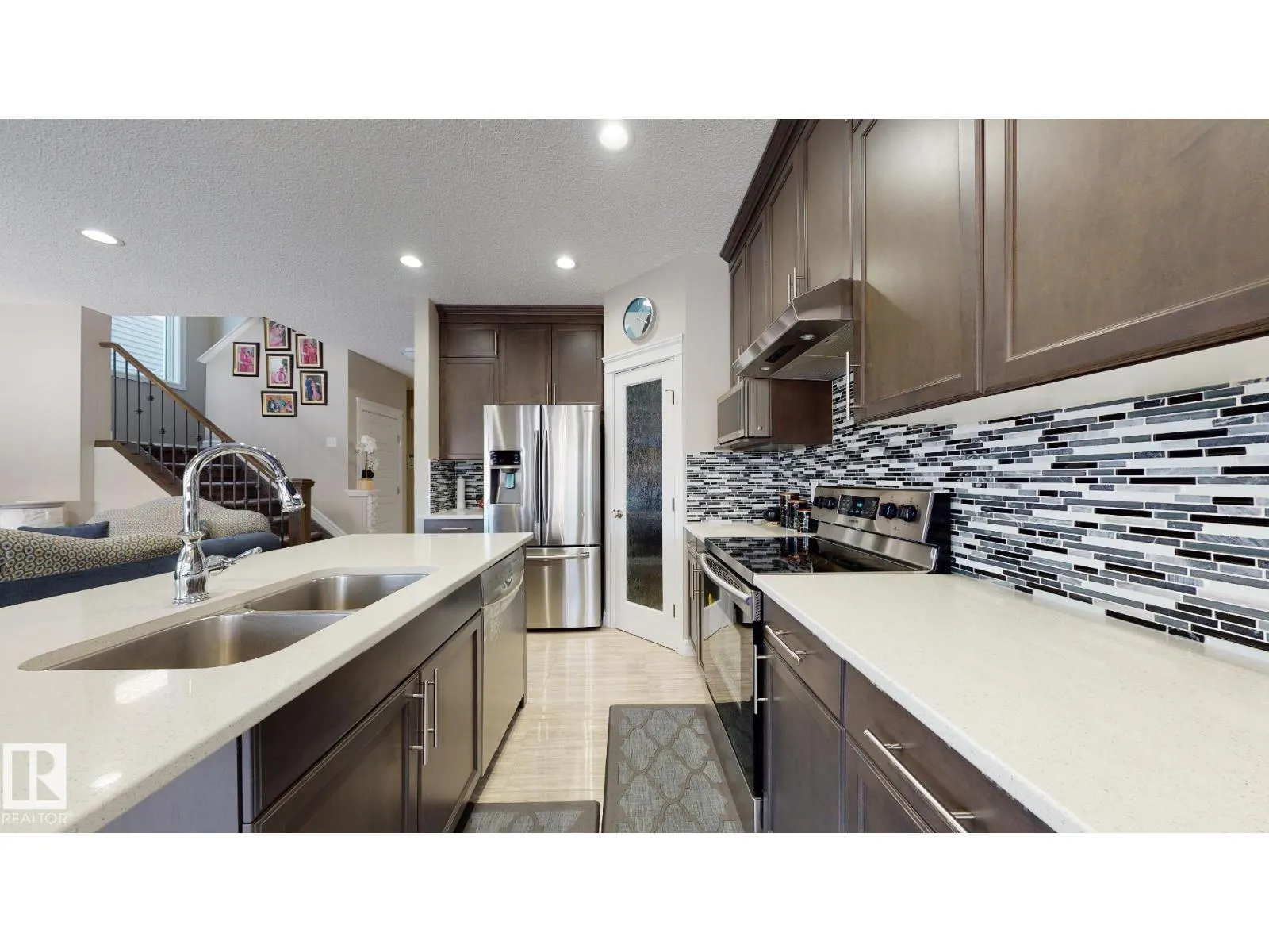 8716 CARSON WY SW
