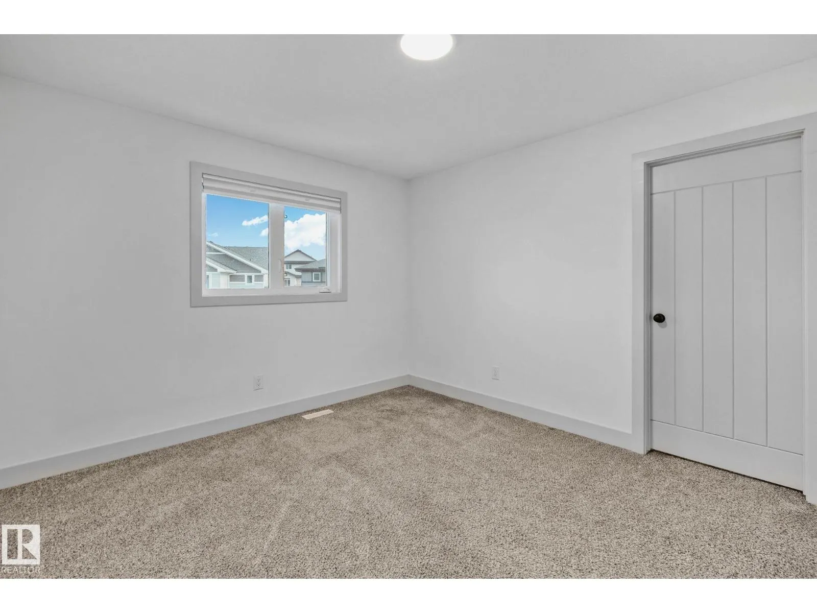 69 SPRUCE GARDENS CR