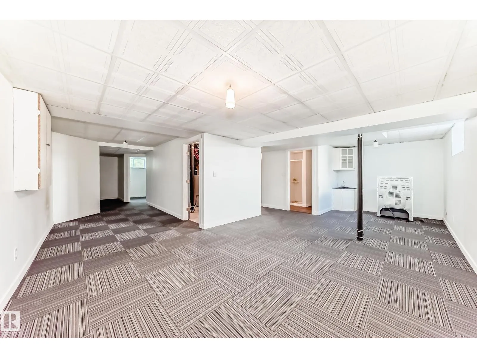 9311 153 ST NW