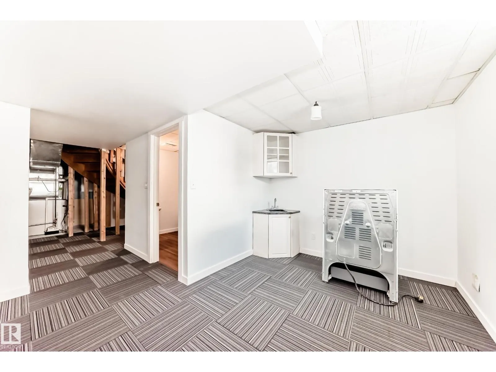 9311 153 ST NW