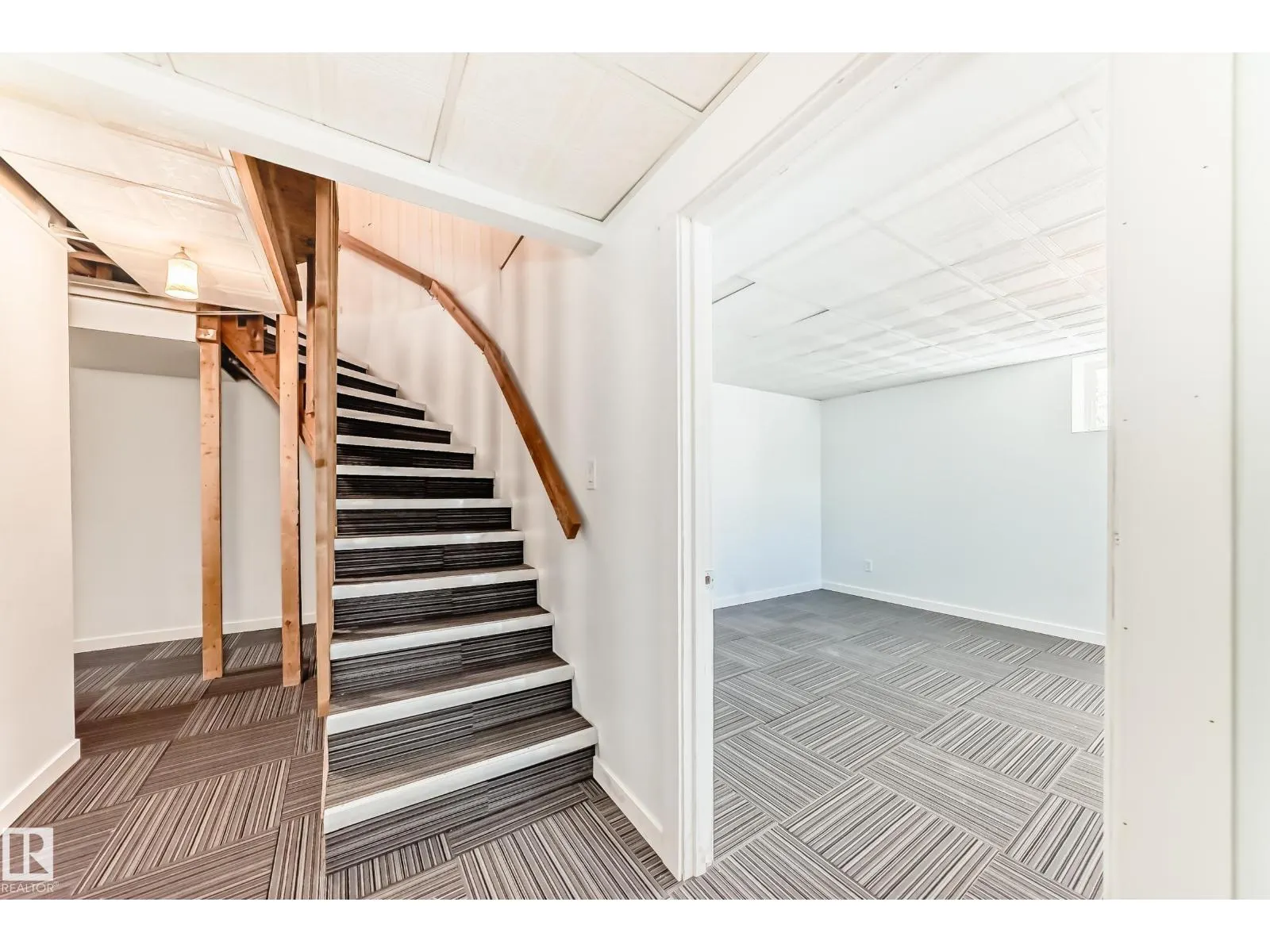9311 153 ST NW