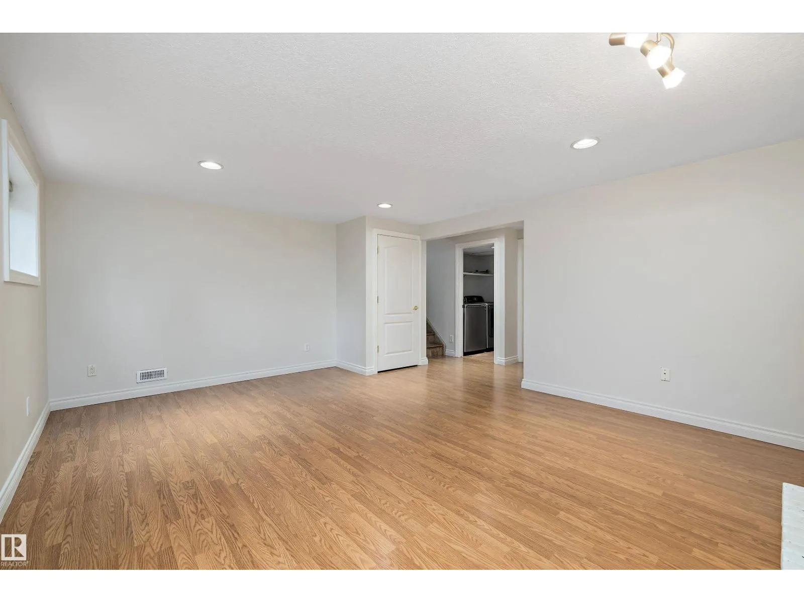 50 MCKEAN WY