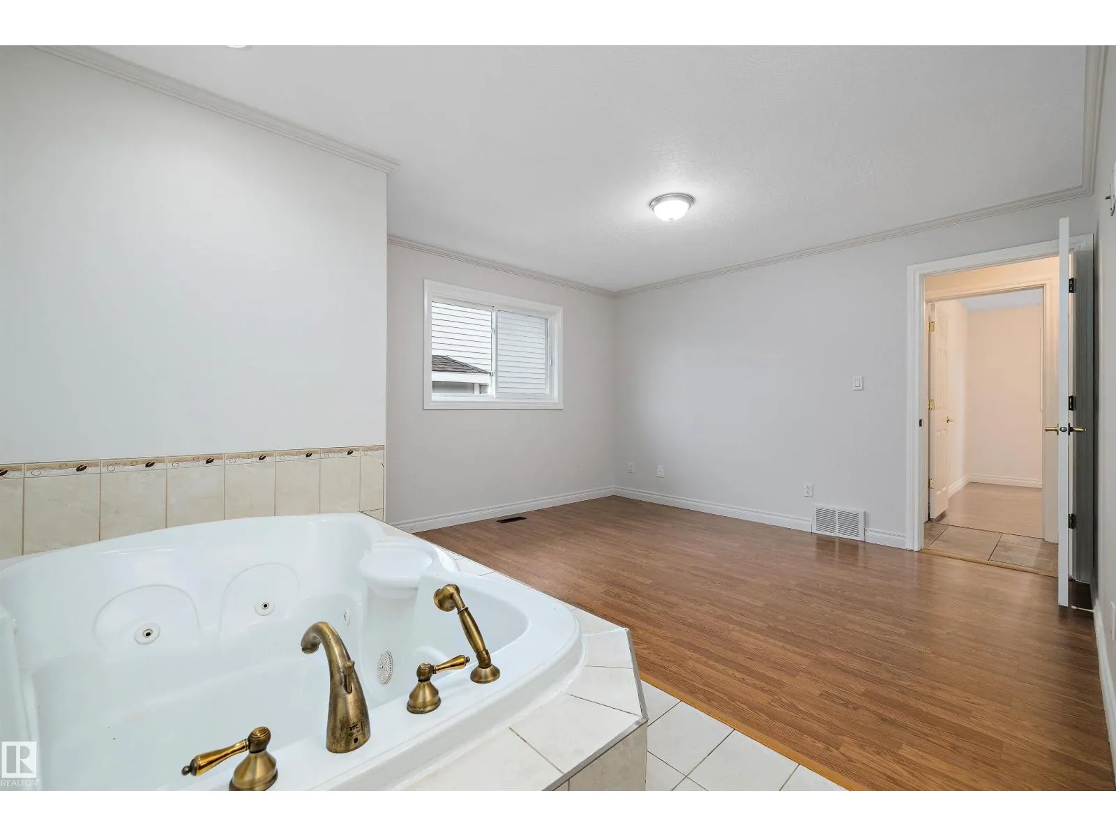 50 MCKEAN WY