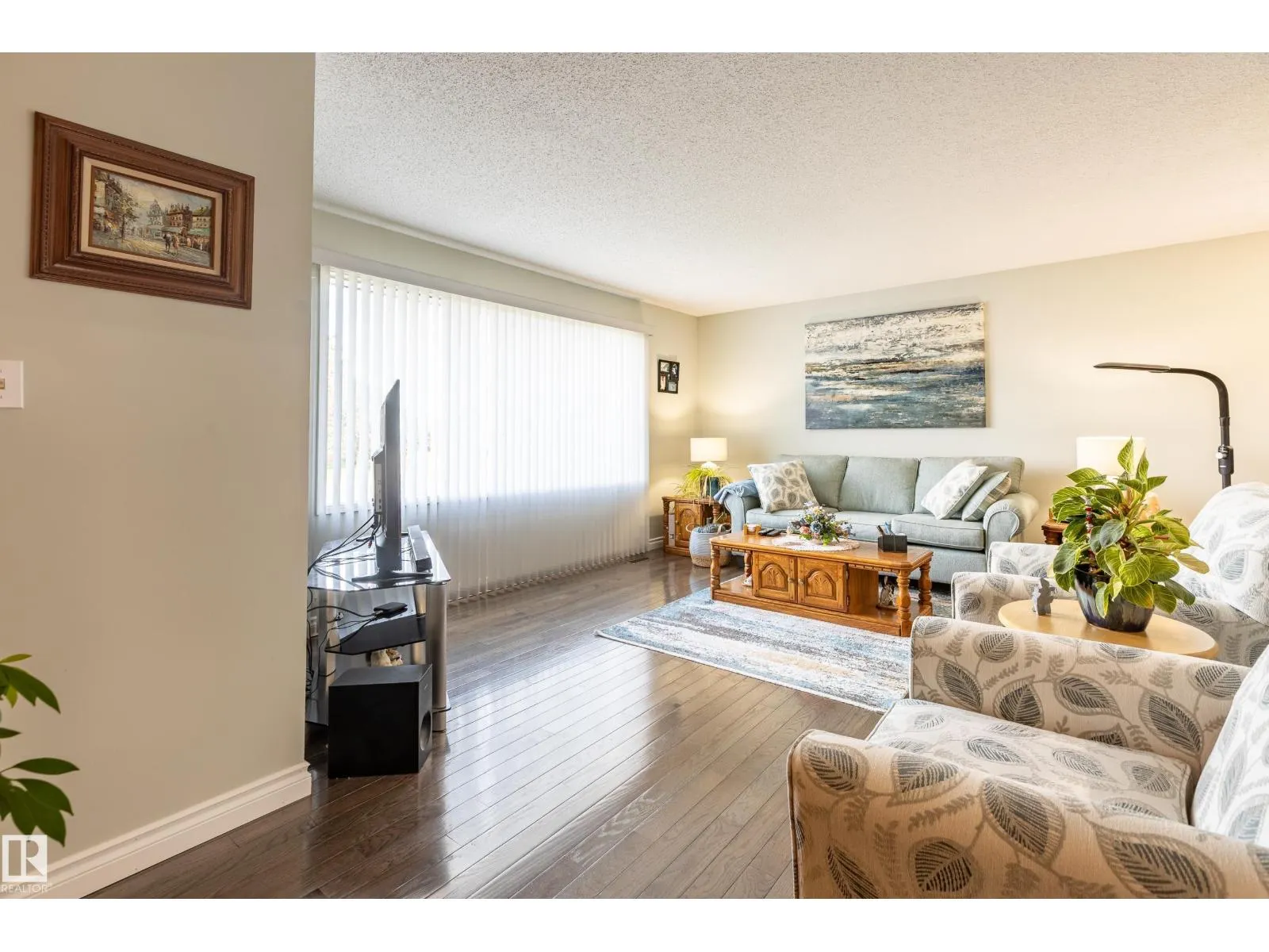 732 Grandin DR