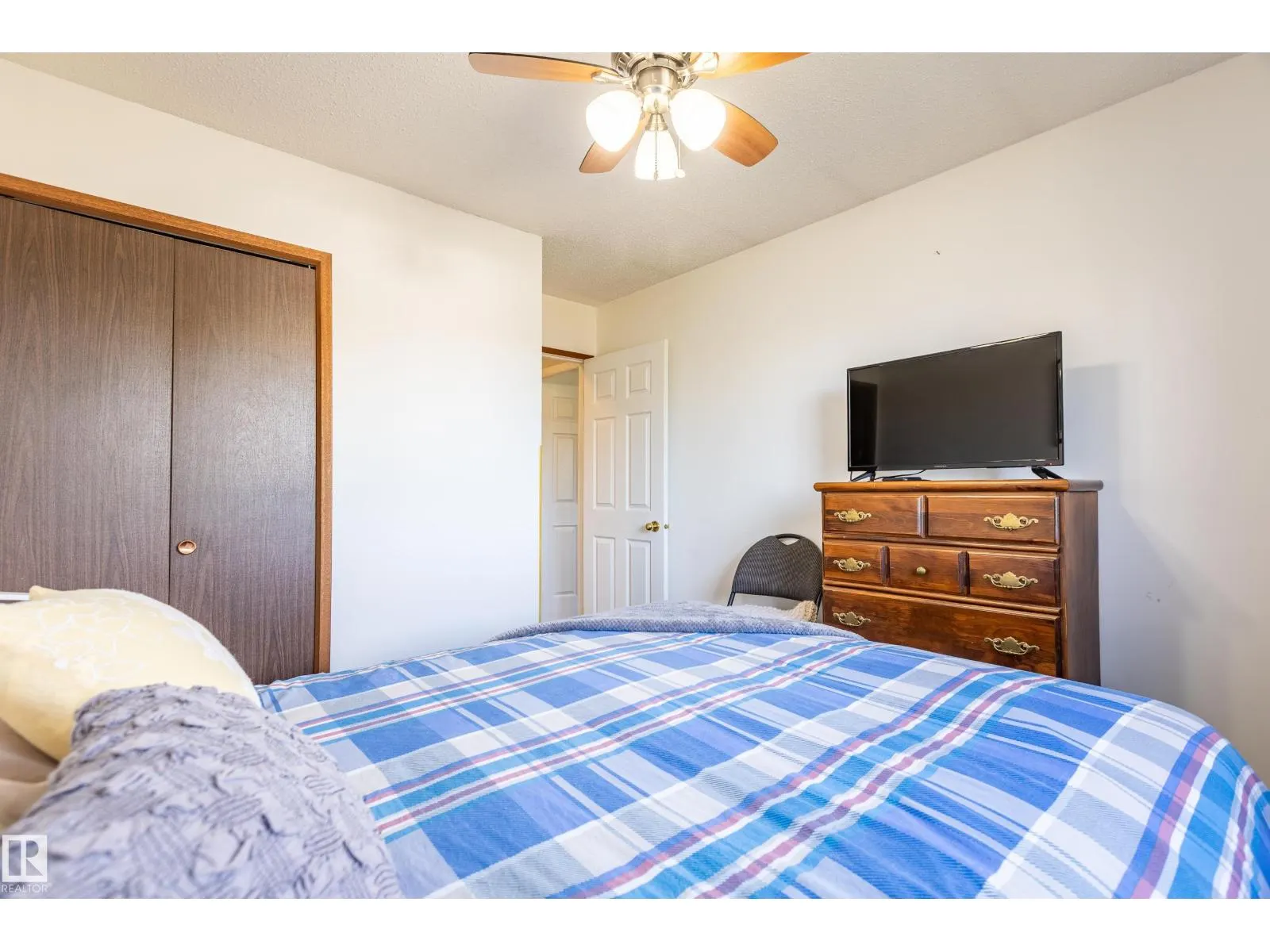 732 Grandin DR