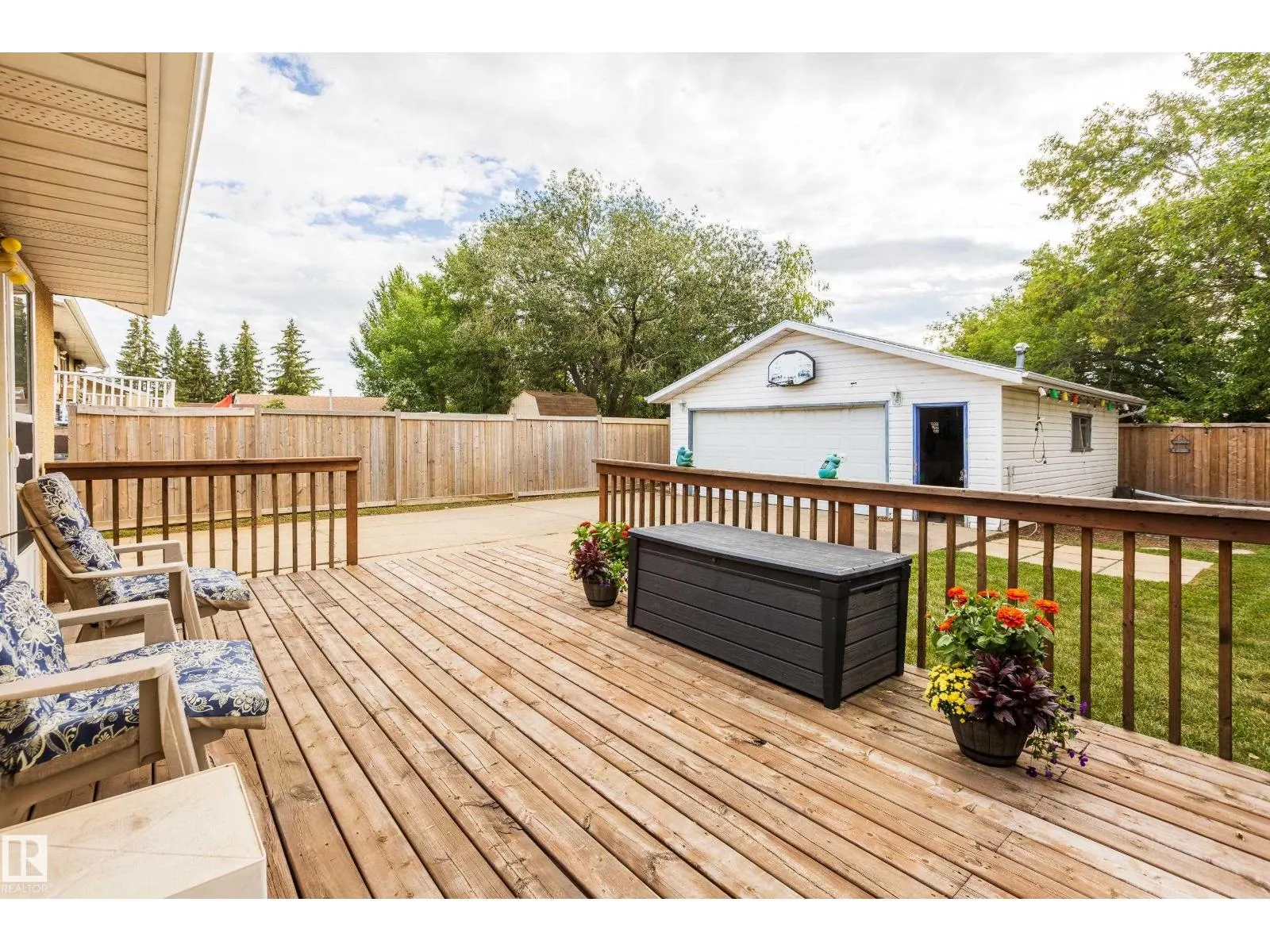 732 Grandin DR