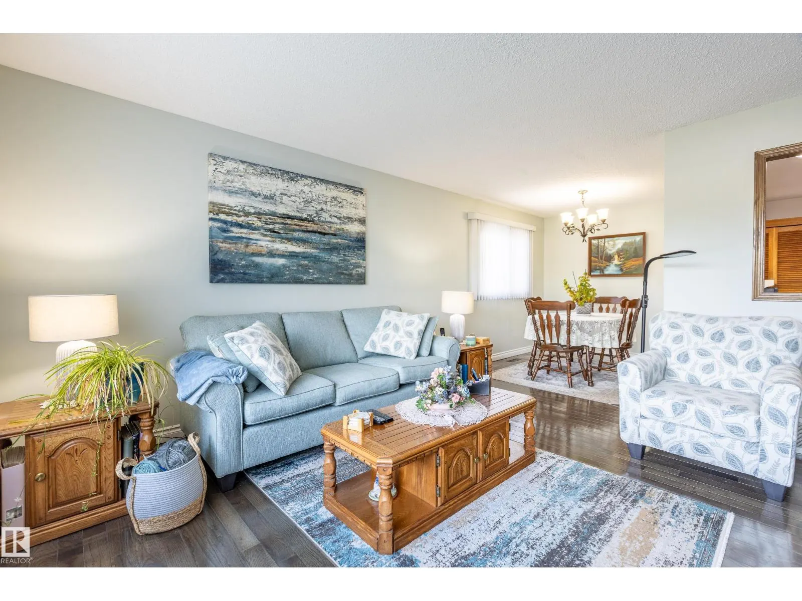 732 Grandin DR