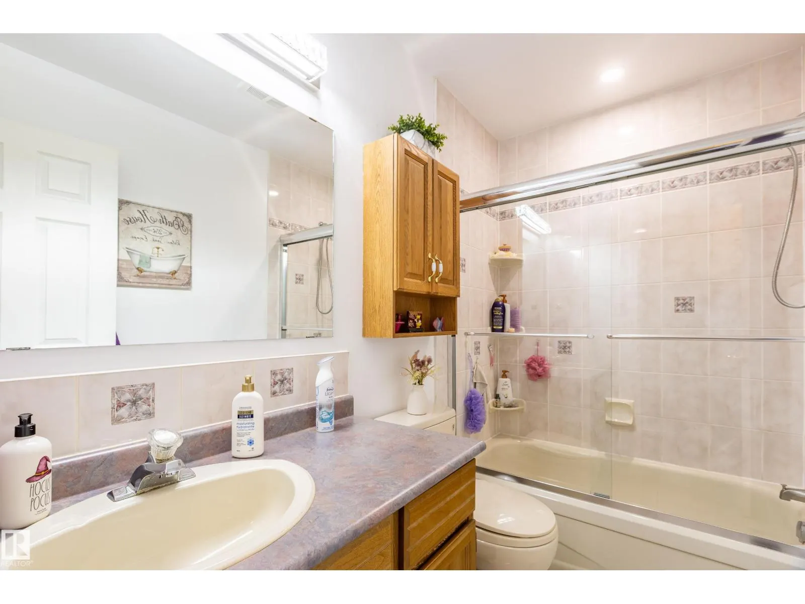 732 Grandin DR