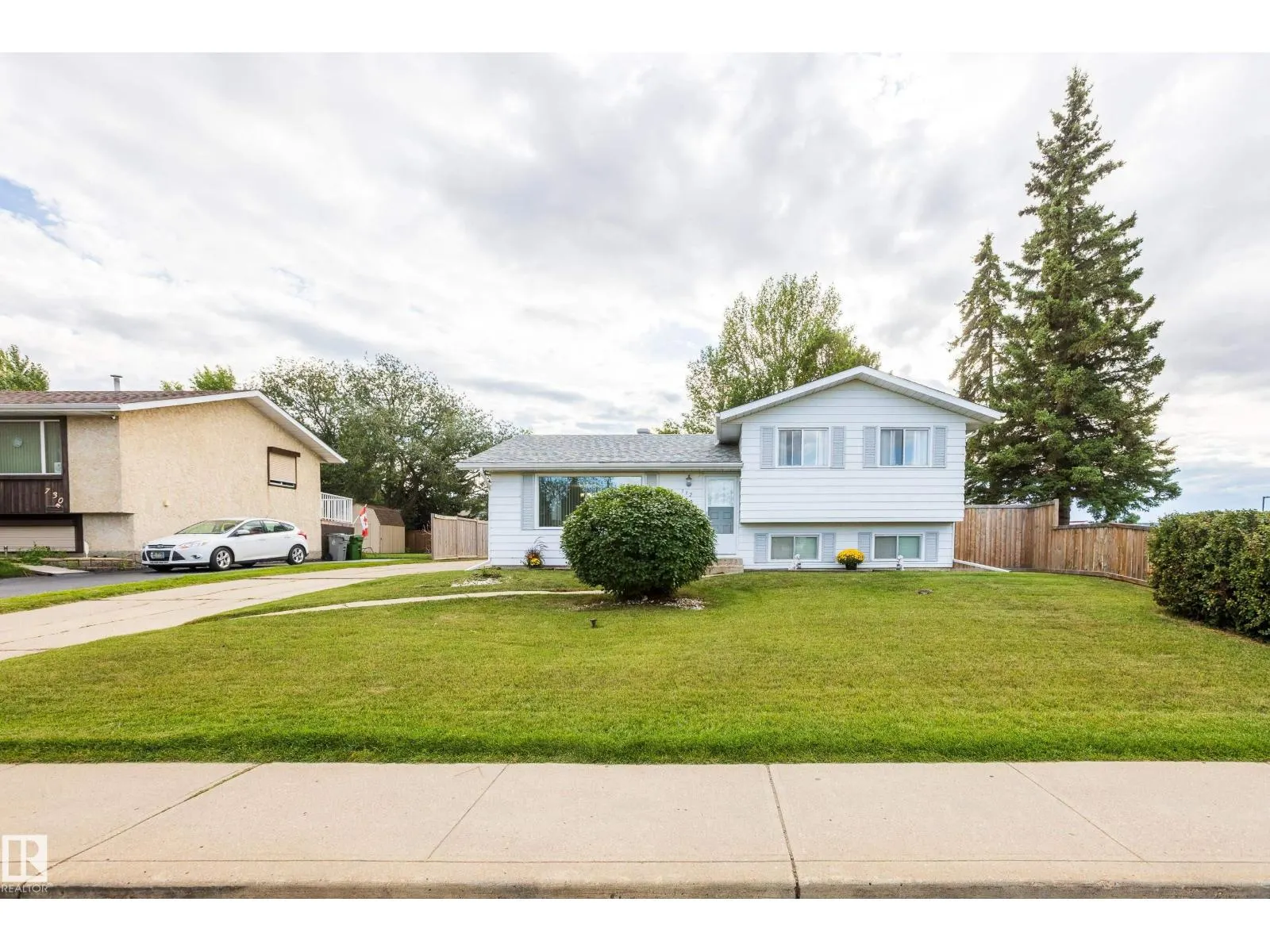 732 Grandin DR