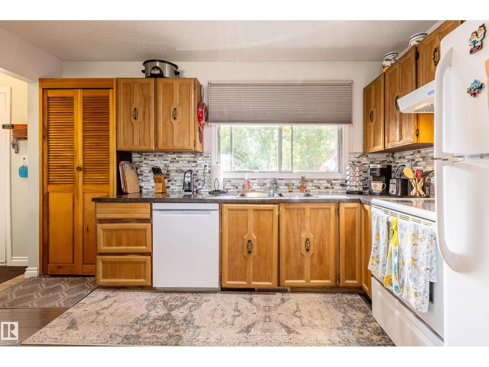 732 Grandin DR