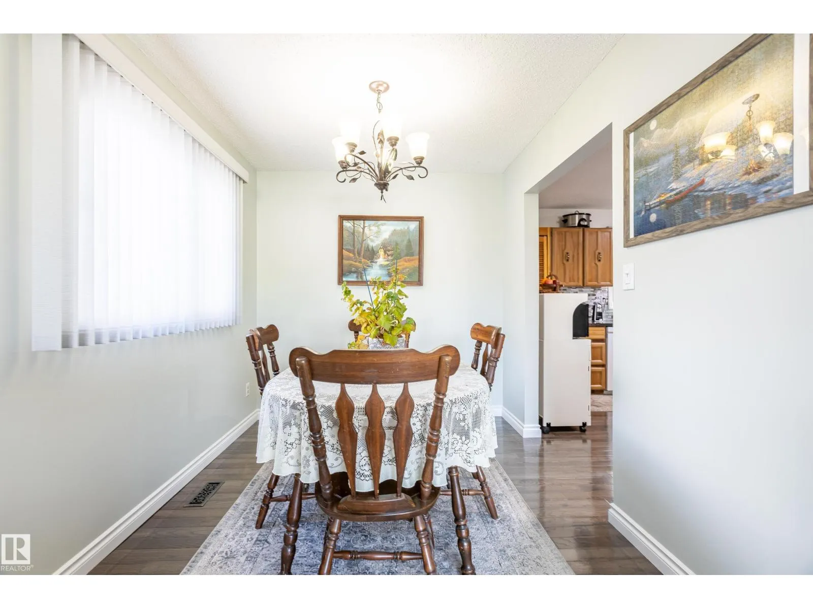 732 Grandin DR