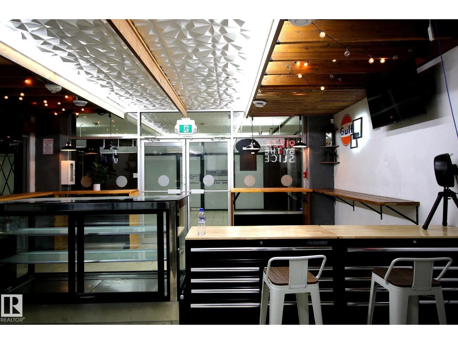 10020 JASPER AV NW
