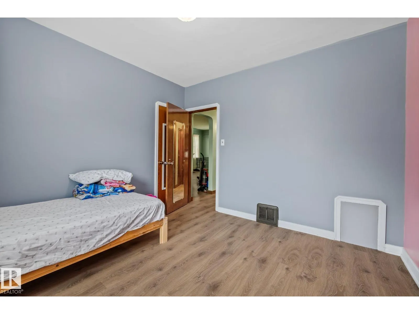 11505 68 ST NW