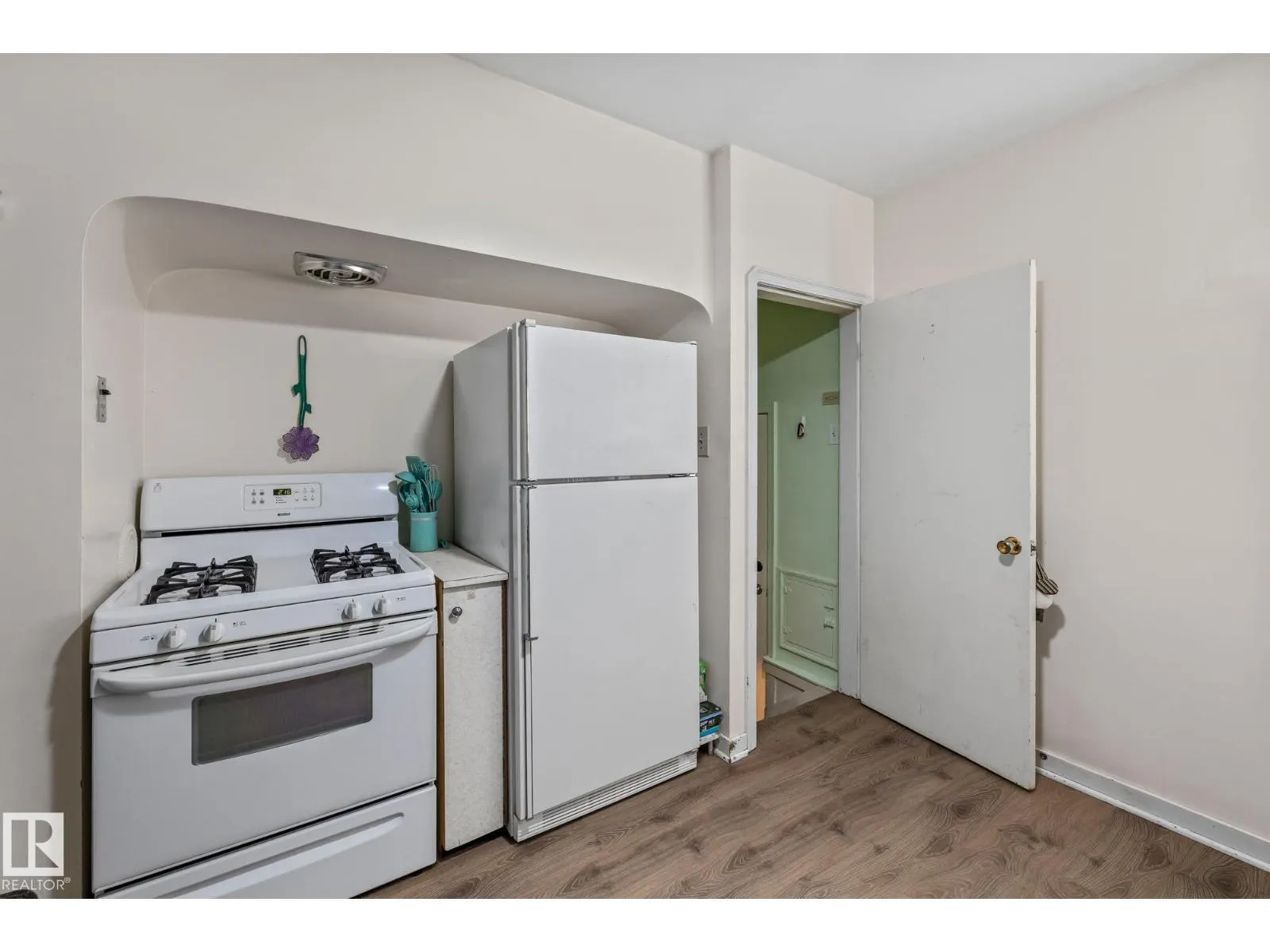 11505 68 ST NW