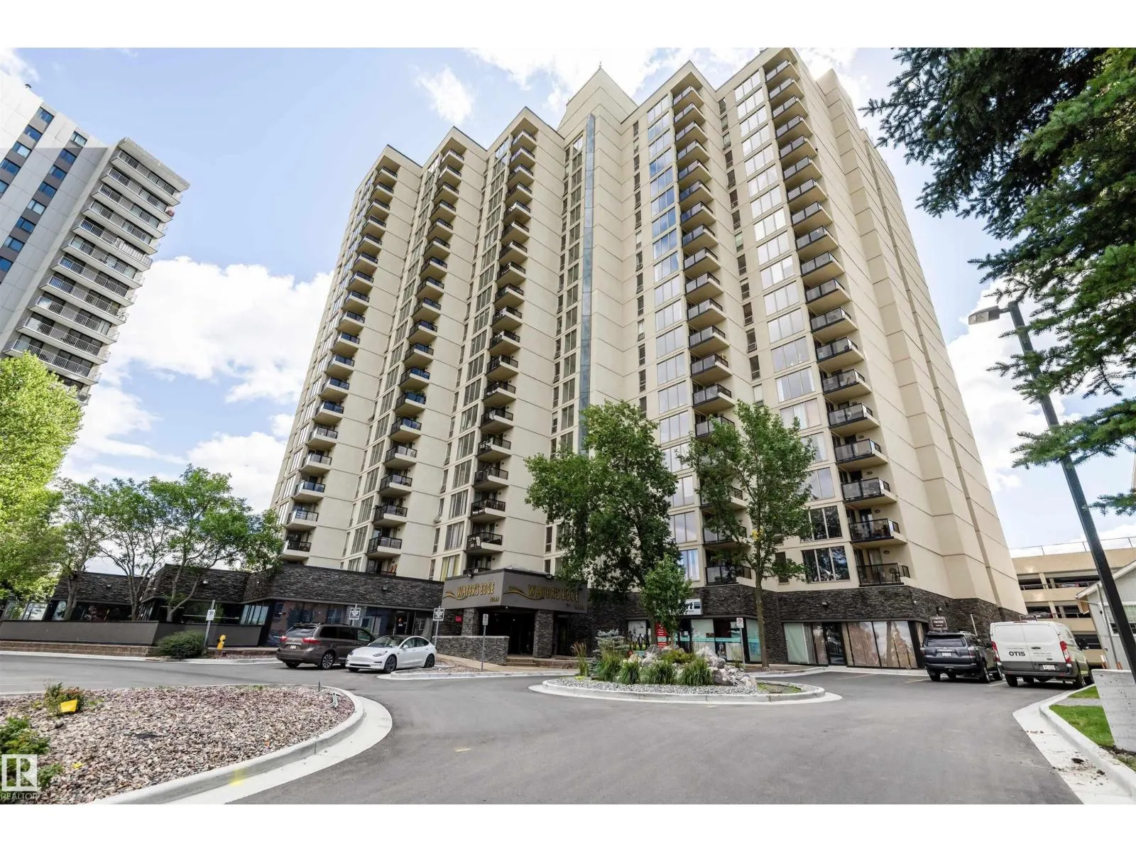 #1809 10149 SASKATCHEWAN DR NW