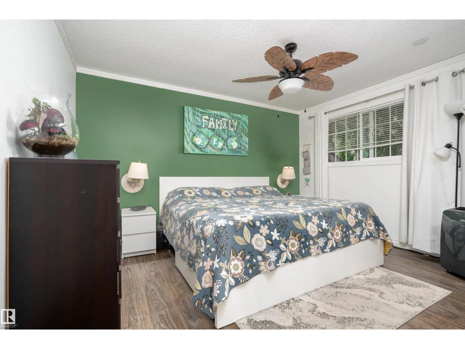 20 WOODLAKE RD