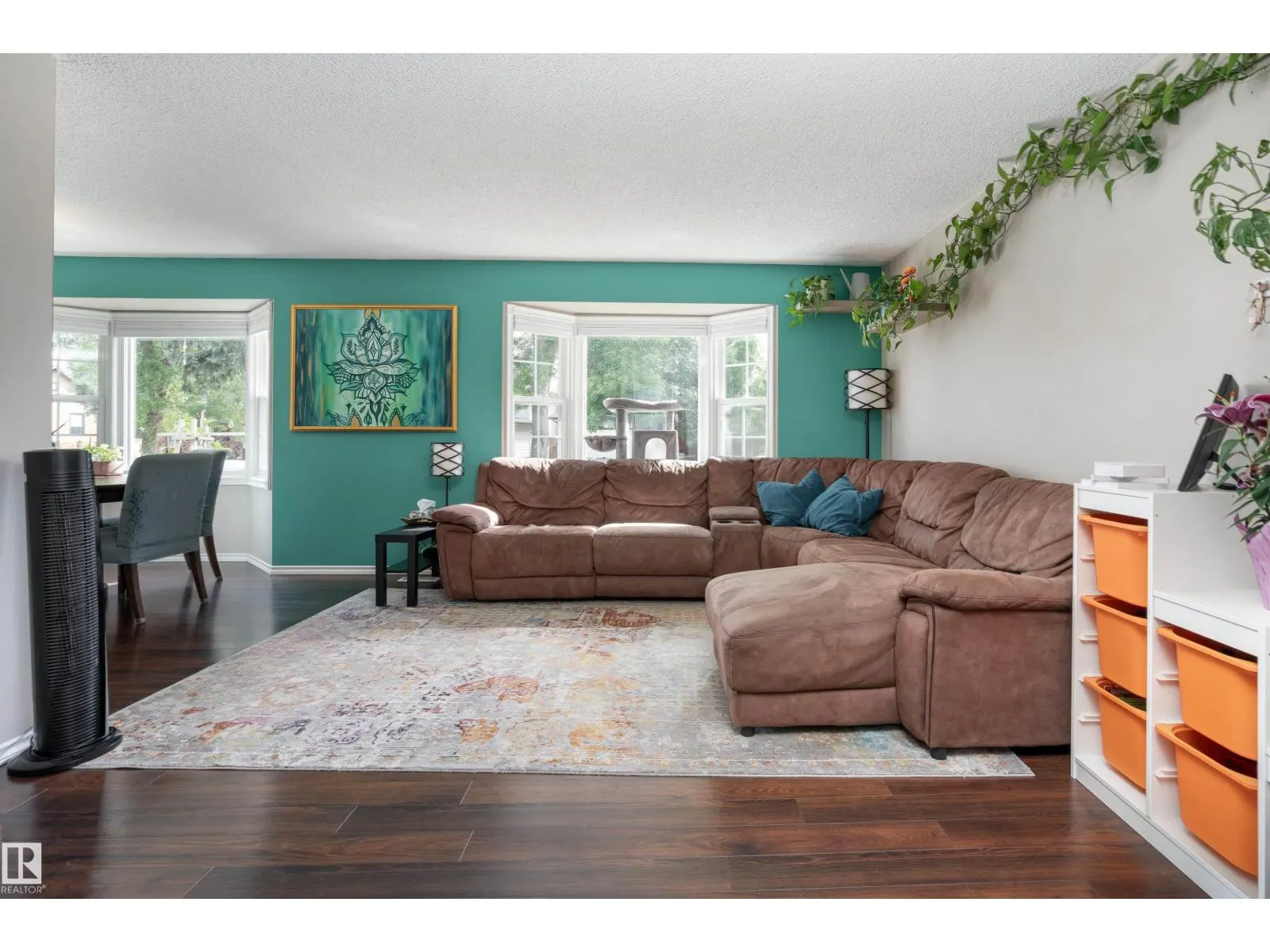 20 WOODLAKE RD