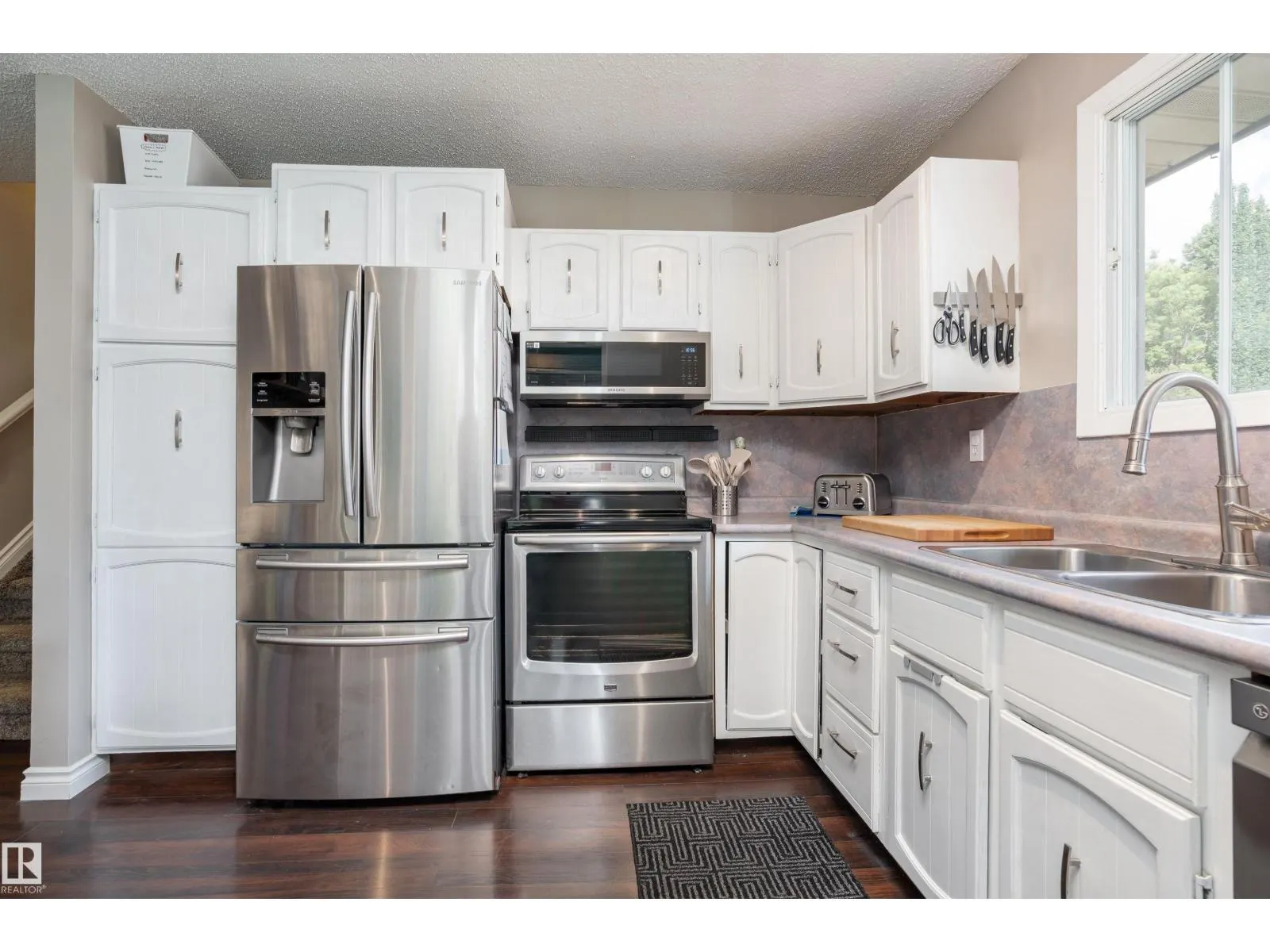 20 WOODLAKE RD