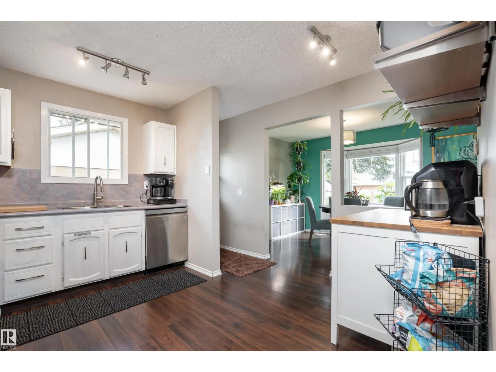 20 WOODLAKE RD