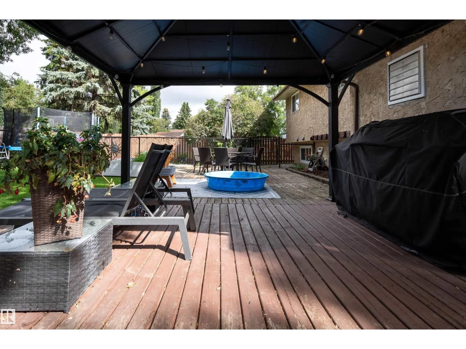 20 WOODLAKE RD