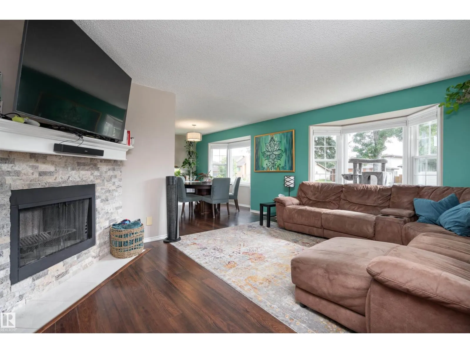20 WOODLAKE RD