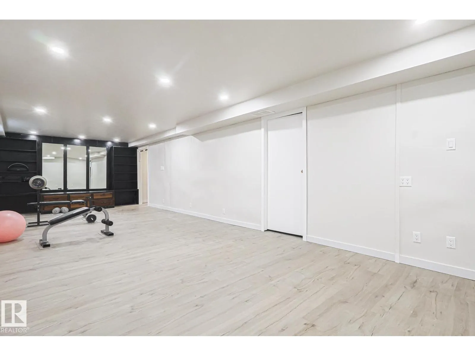 10614 25A AV NW