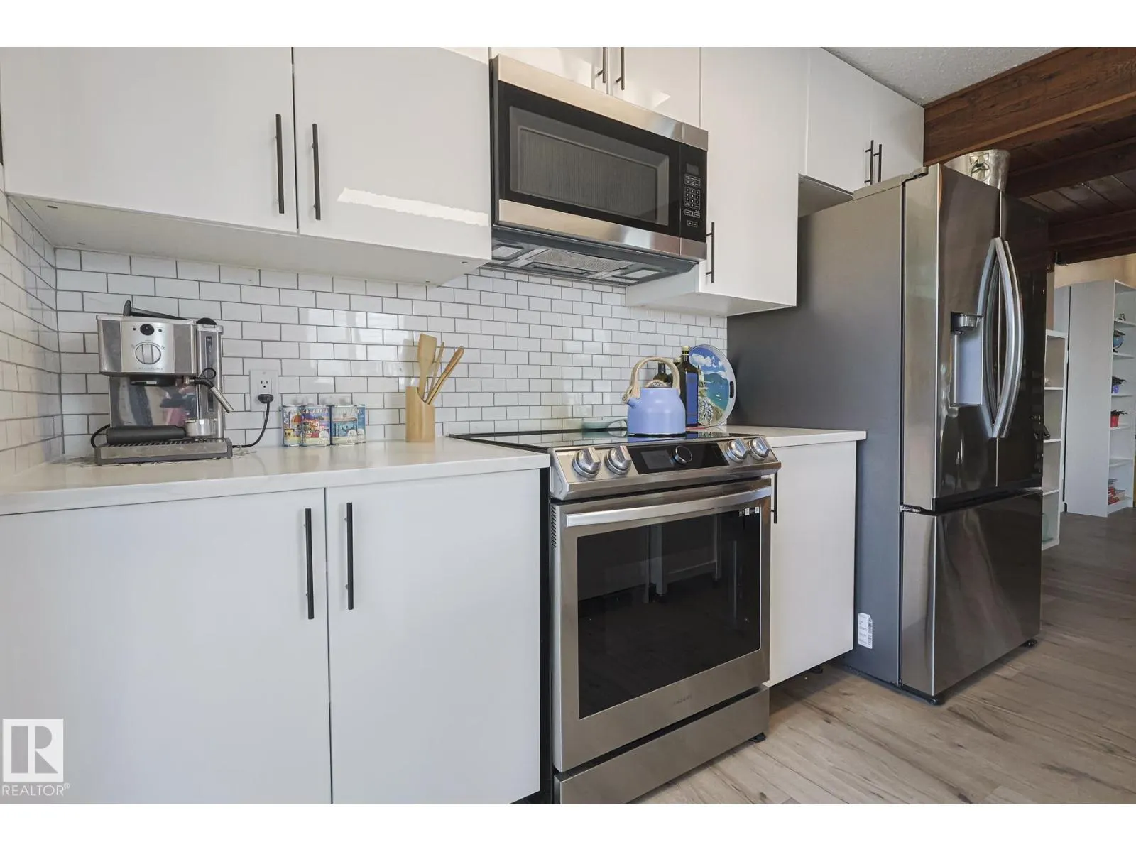10614 25A AV NW
