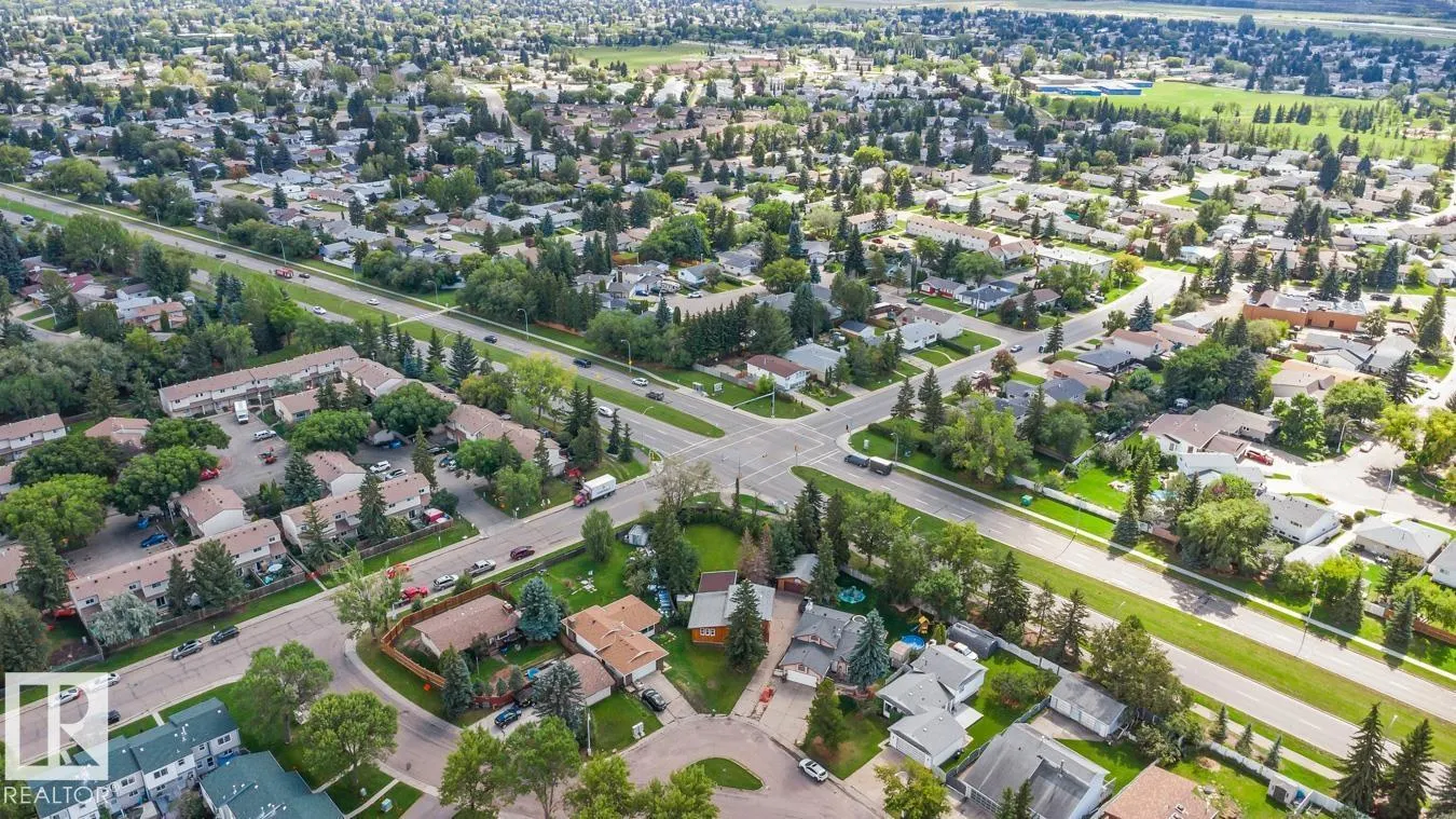 8511 24 AV NW