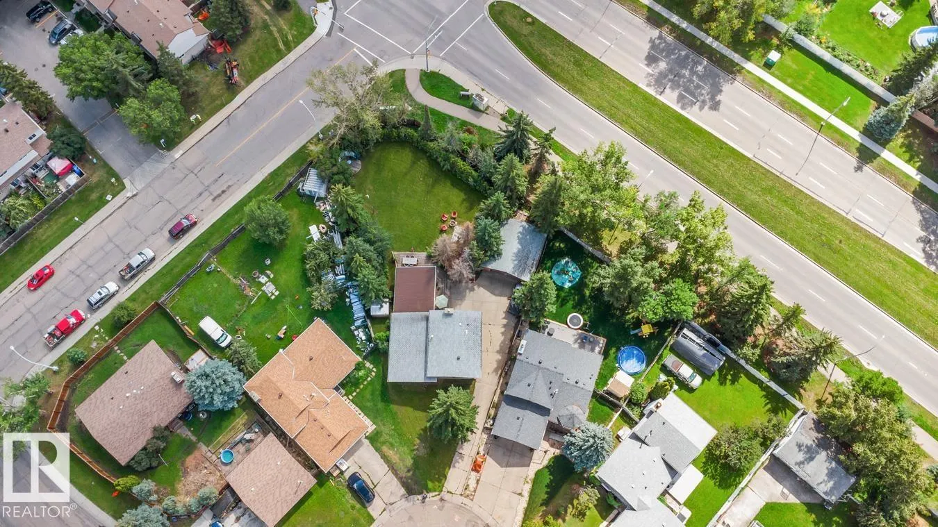 8511 24 AV NW