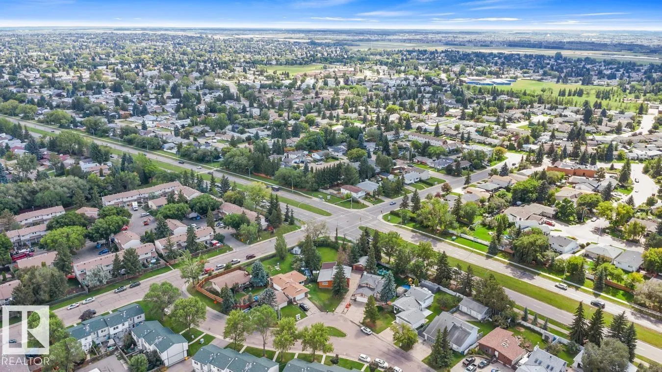 8511 24 AV NW