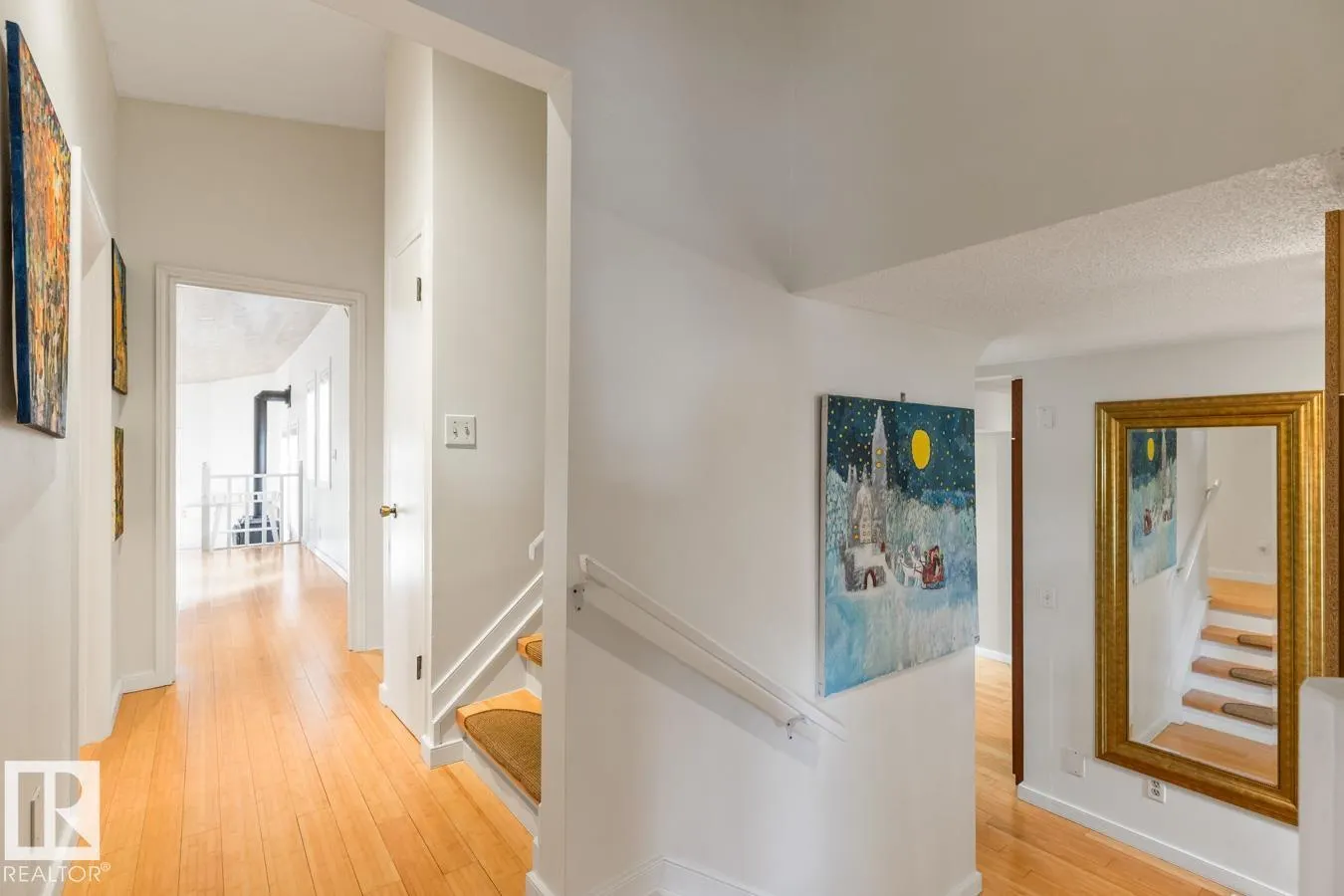 8511 24 AV NW