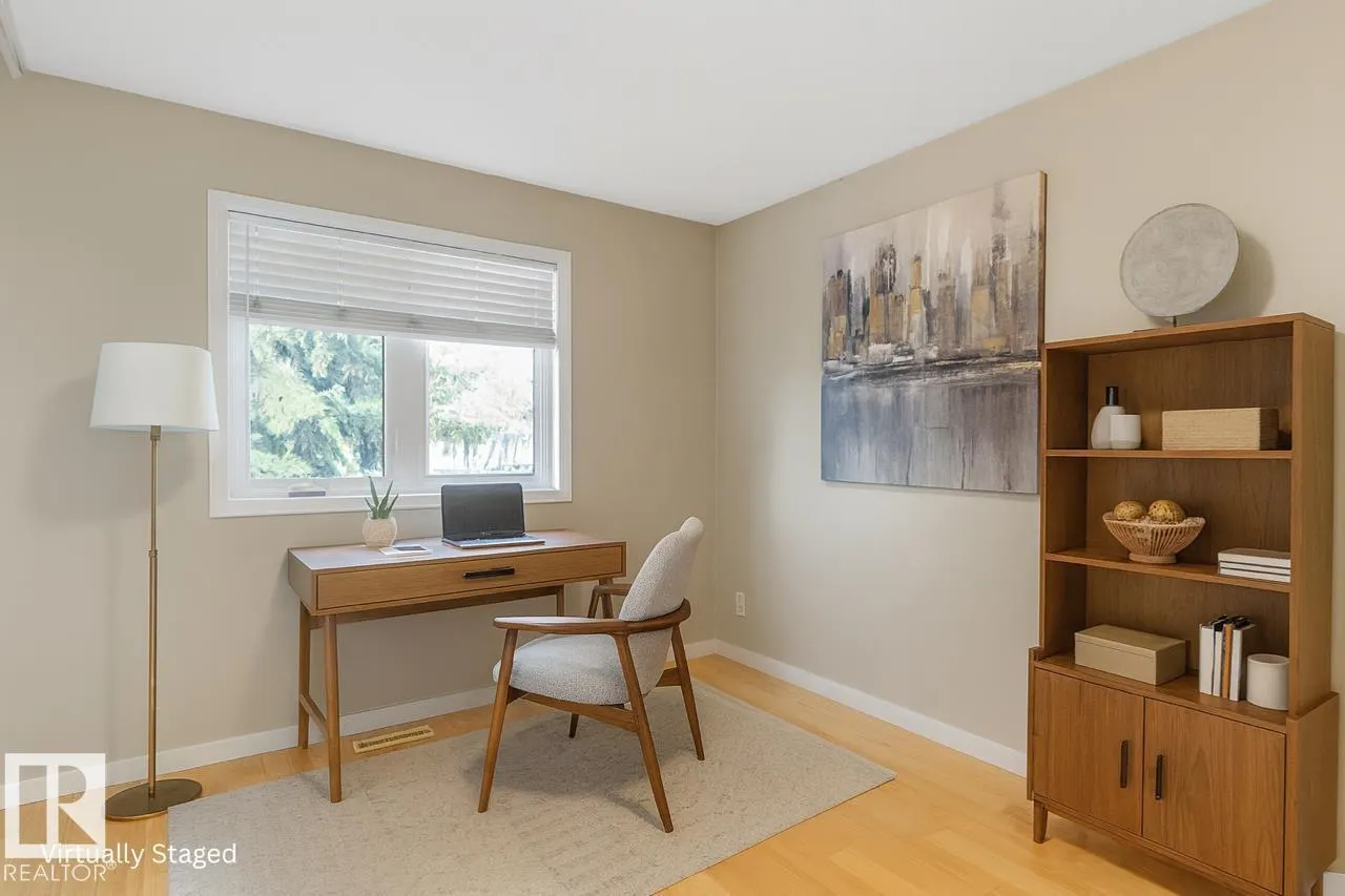 8511 24 AV NW