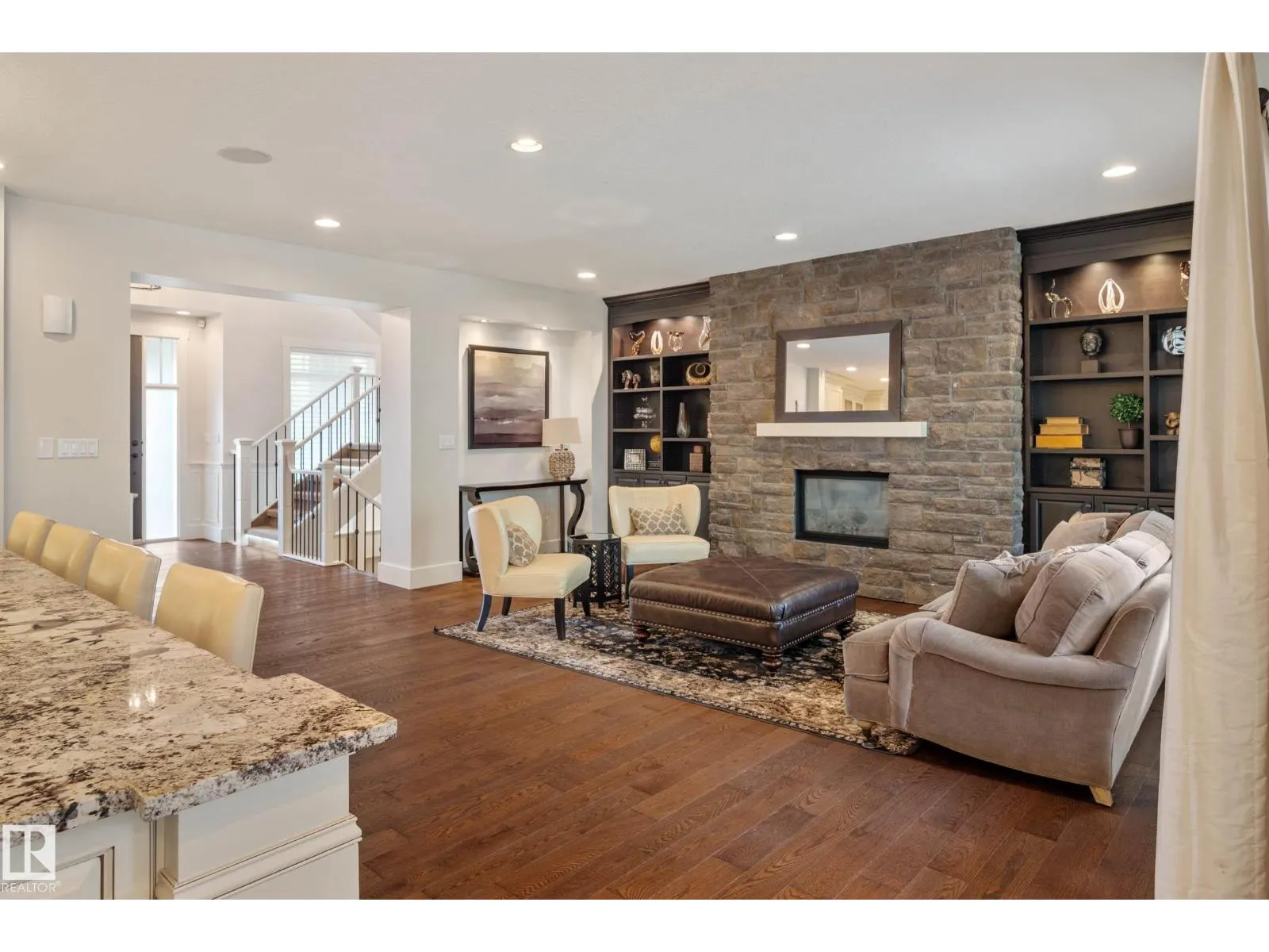5212 MULLEN CREST CT NW